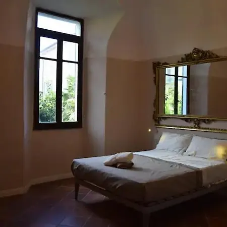 Alloggio D'epoca In Centro Storico A * دونغو